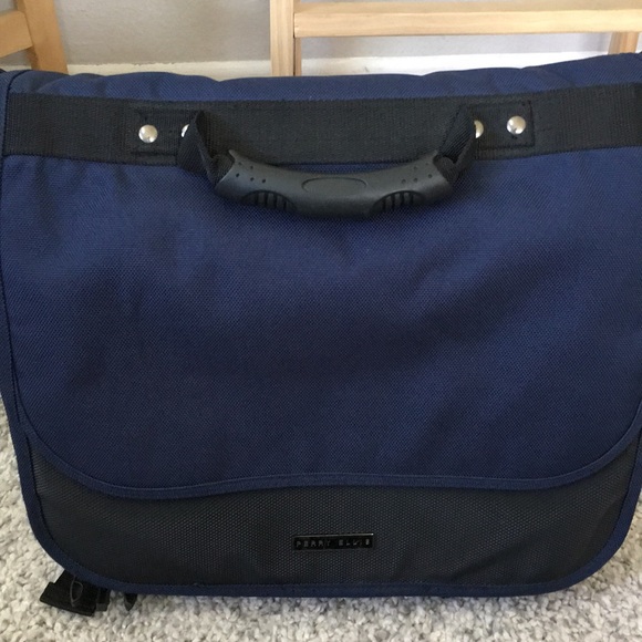 Perry Ellis Computer/ Work bag - Picture 2 of 13
